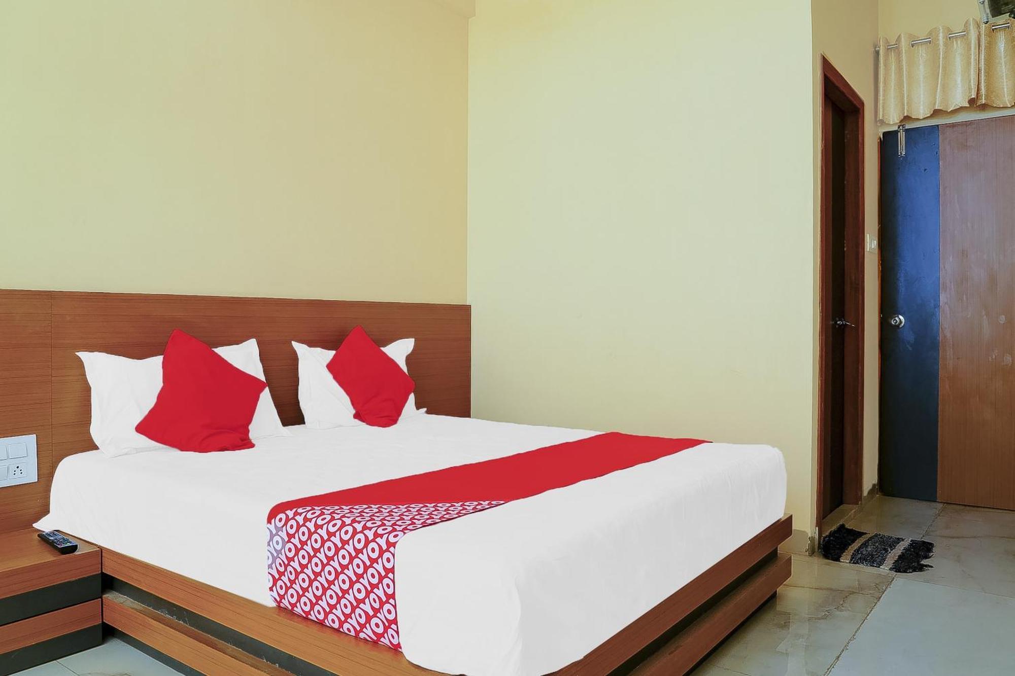 Oyo Hotel Shree Krishna Inn Rooms Surat Luaran gambar