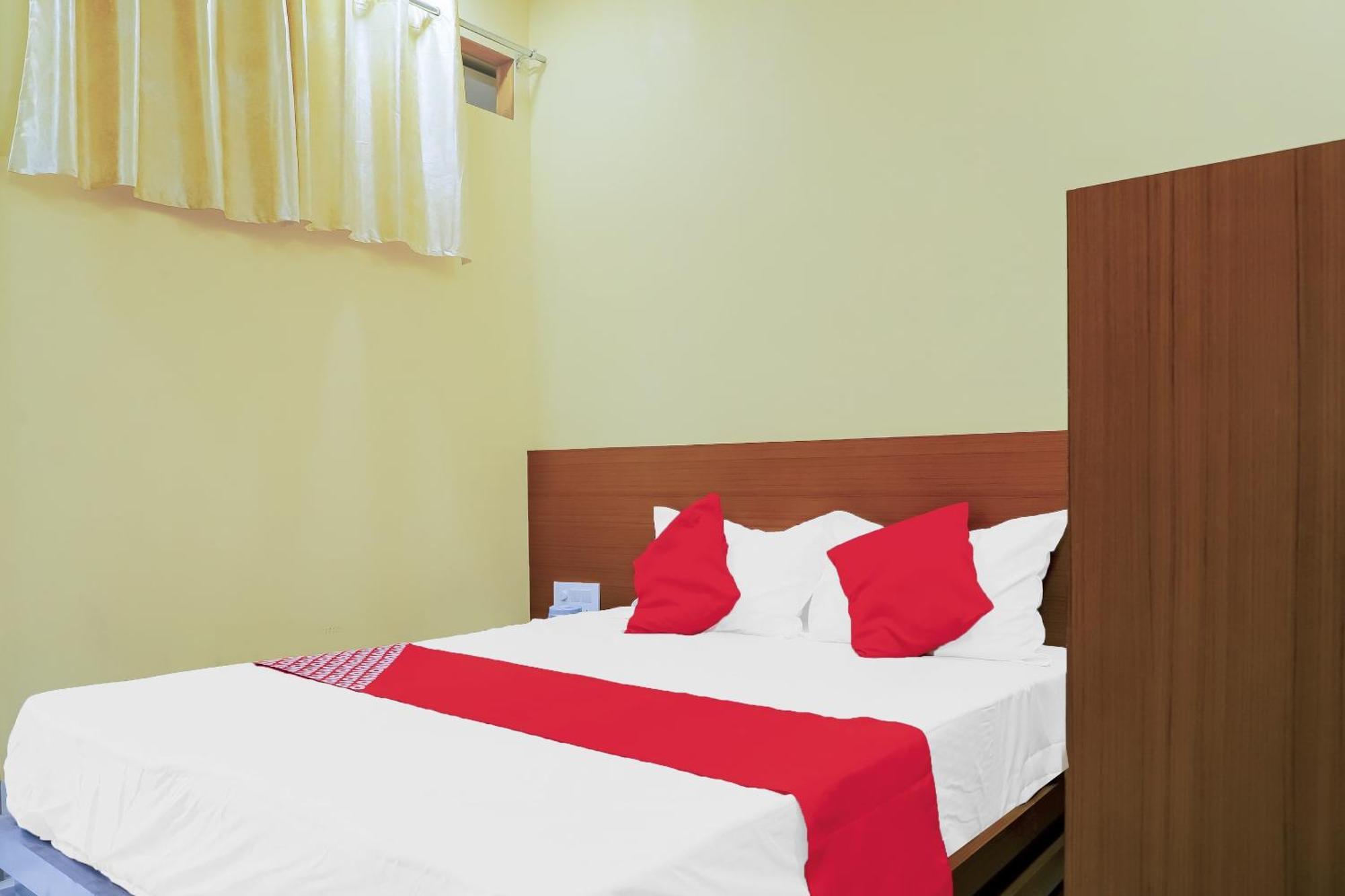 Oyo Hotel Shree Krishna Inn Rooms Surat Luaran gambar