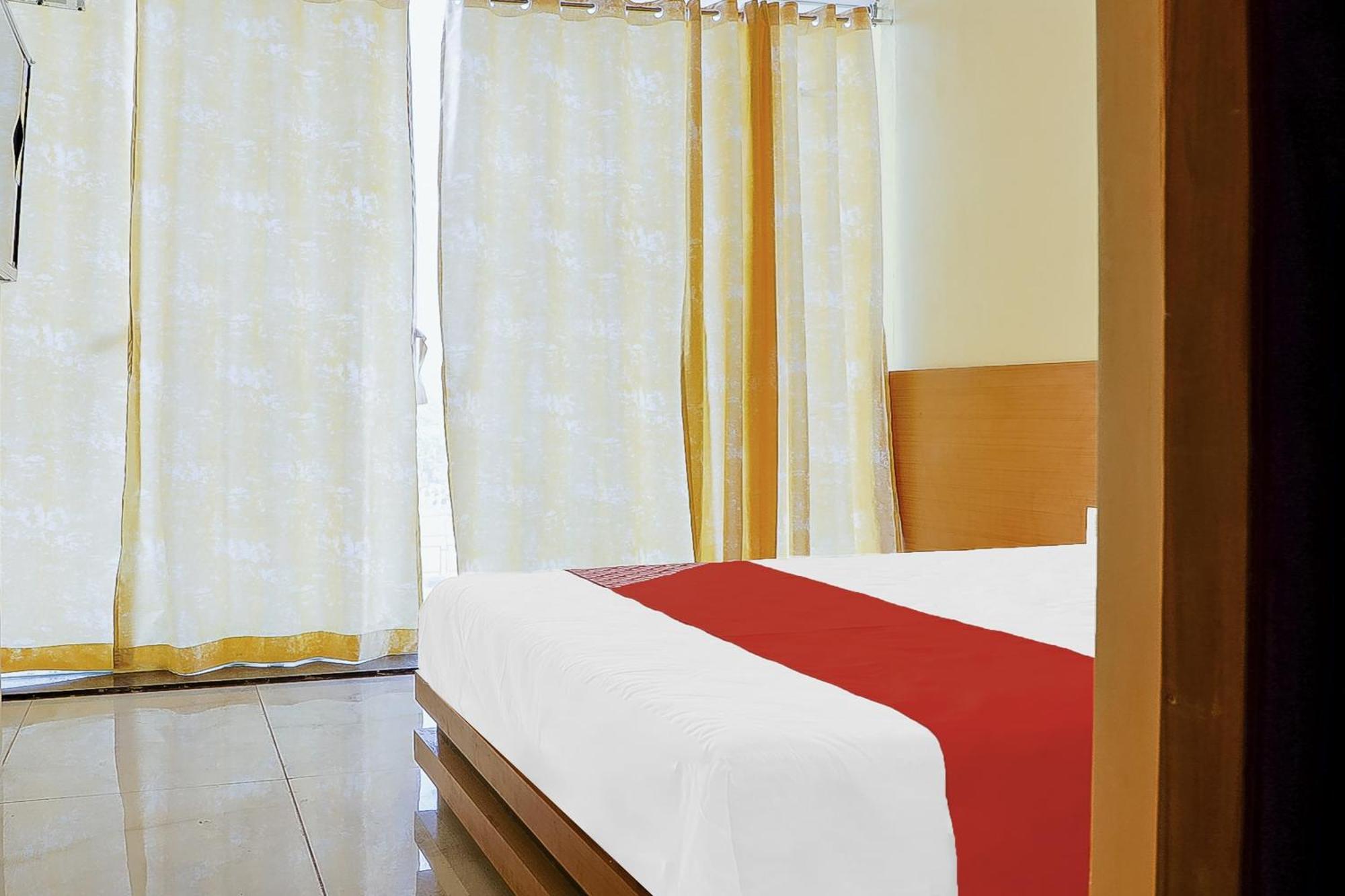 Oyo Hotel Shree Krishna Inn Rooms Surat Luaran gambar