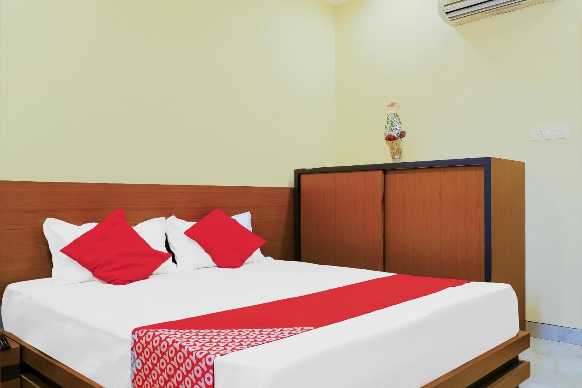 Oyo Hotel Shree Krishna Inn Rooms Surat Luaran gambar